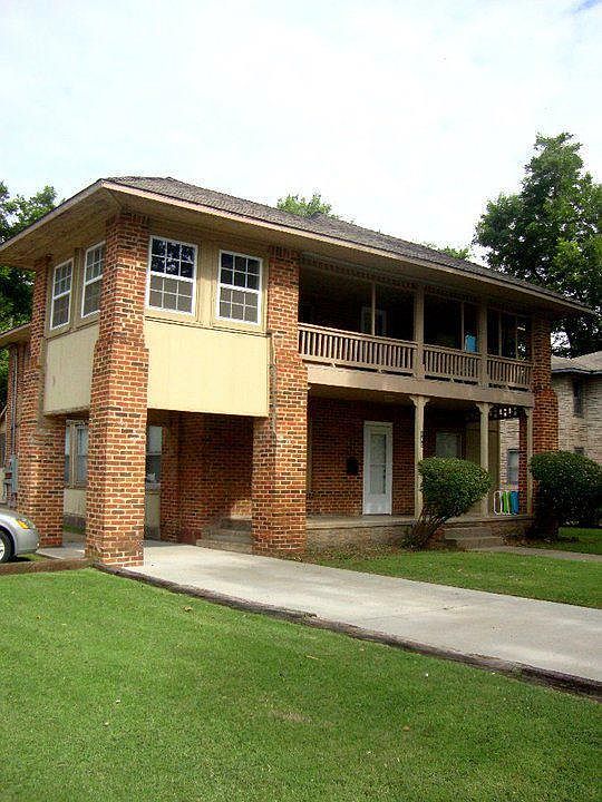 Free Reserved Parking Next to House - On SIte!!
Up to 9 cars!