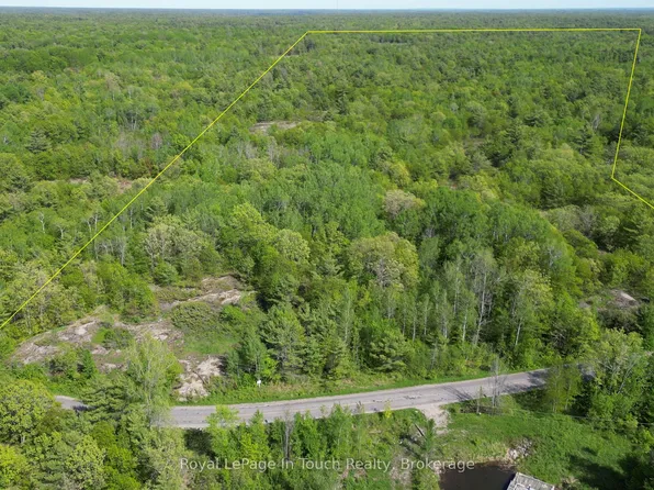 408 Bay Rd, Severn, ON L0K 1E0