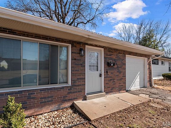 3rd image of 10132 Dellridge Ln