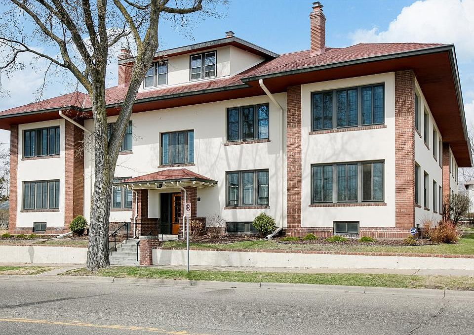 1st image of 855 Saint Clair Ave APT 2
