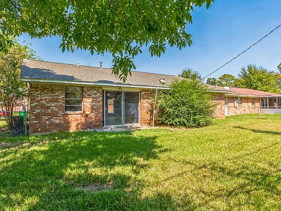 2nd image of 419 Pamela Dr