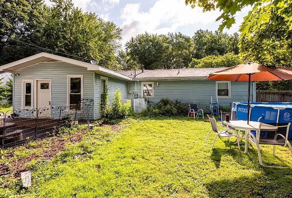 923 N Prospect Ct, Watervliet, MI 49098 Zillow