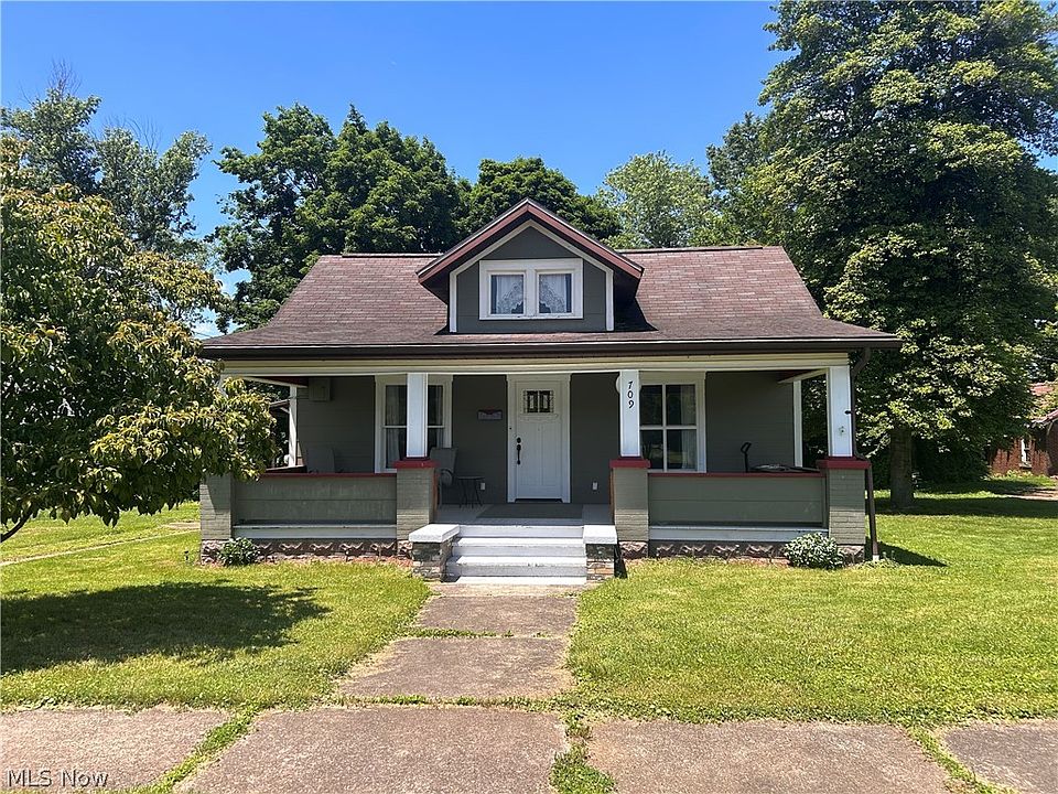 1st image of 709 2nd St