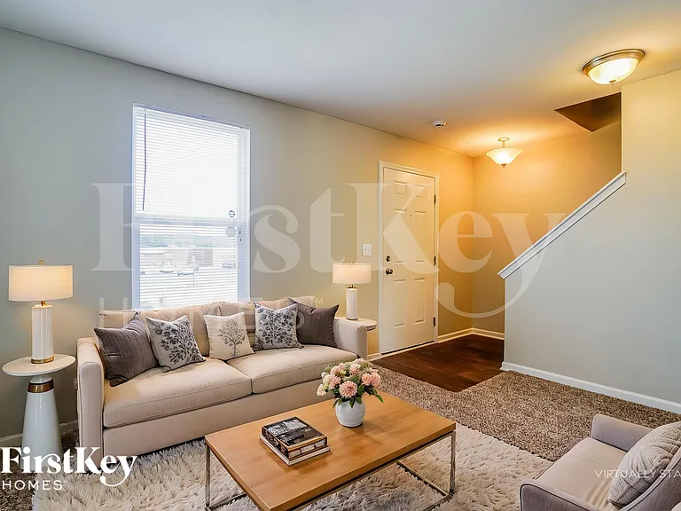 2144 Greencrest Way — Photo 4