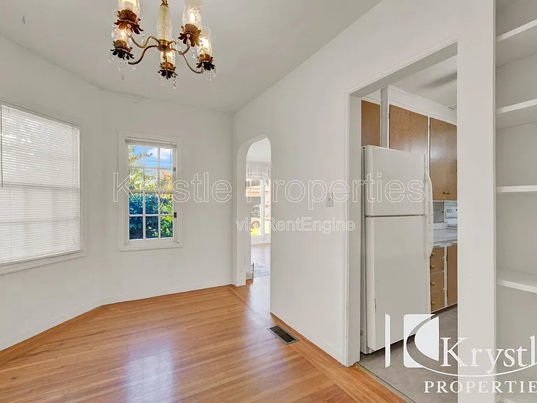 209 14th St — Photo 4