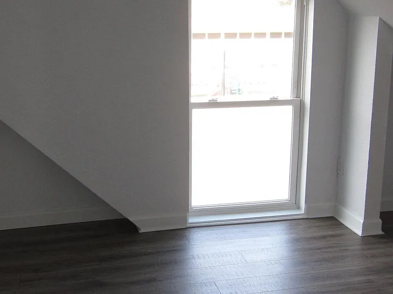 2820 Zenobia St — Photo 2