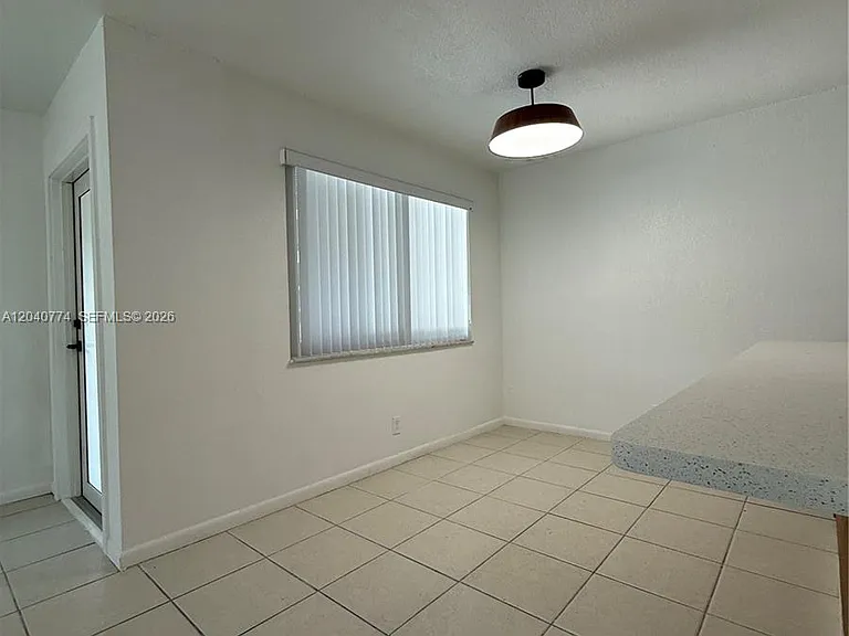 6510 SW 49th St #2 — Photo 7