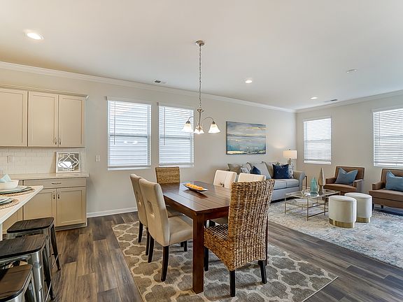 Photo representation of the Amelia plan. Colors, finishes and options will vary.