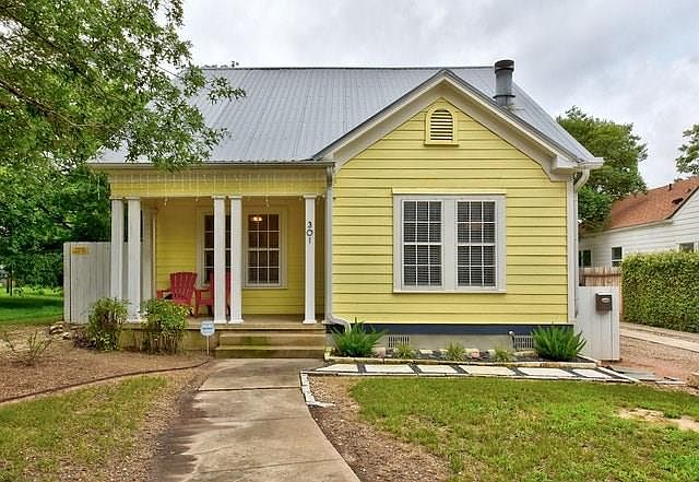 1st image of 301 W Live Oak St #A