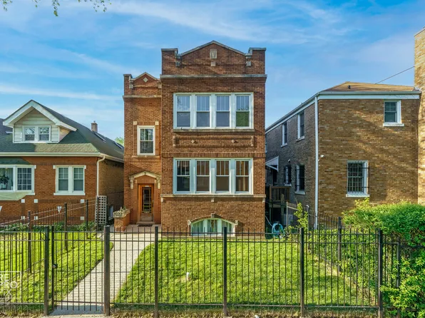 4055 W Nelson St #1, Chicago, IL 60641