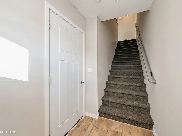 Rookwood Commons — Photo 8