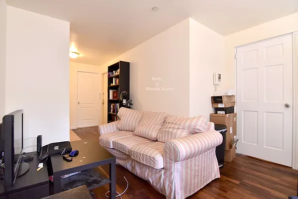 Rented by J Misrahi Realty Corp | media 5