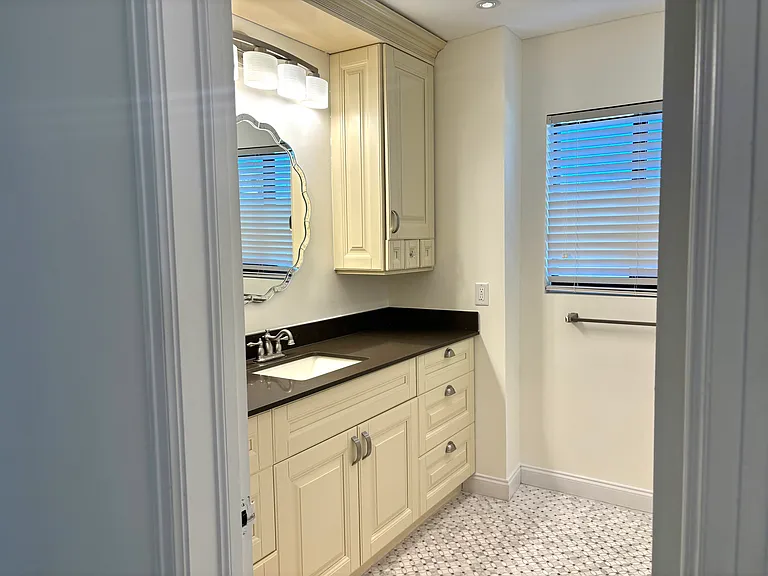 310 Orange Way — Photo 29