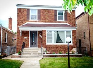 8748 S Ridgeland Ave, Chicago, IL 60617