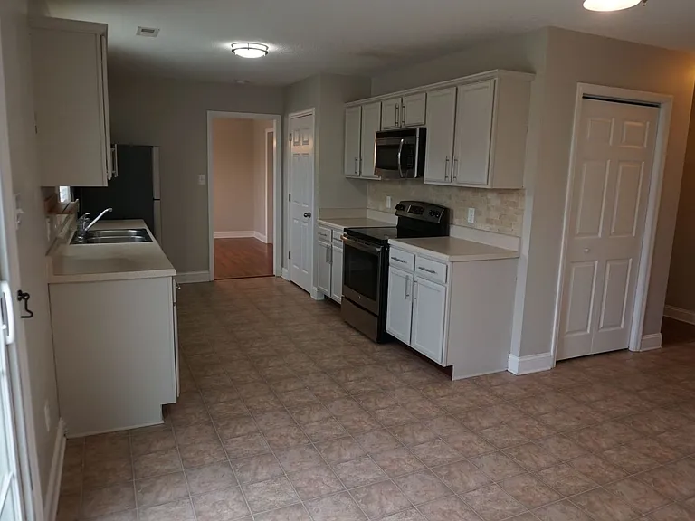 407 Sundown Ct — Photo 19
