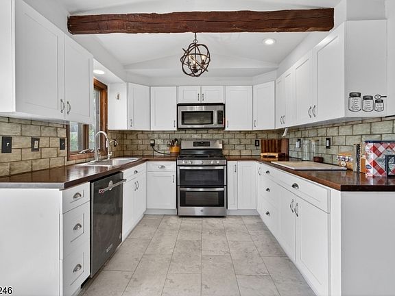 4th image of 307 Stirling Rd