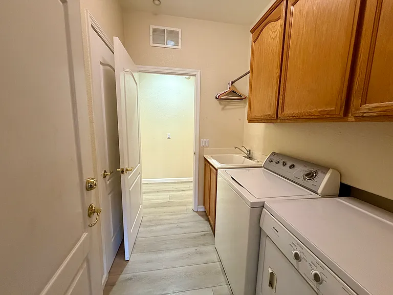 665 Stewart Way — Photo 10