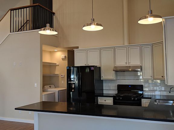 3rd image of 307 S 20th St
