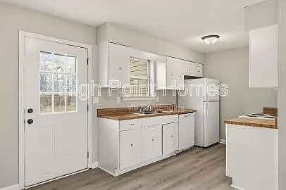 90 Park St #102 — Photo 7