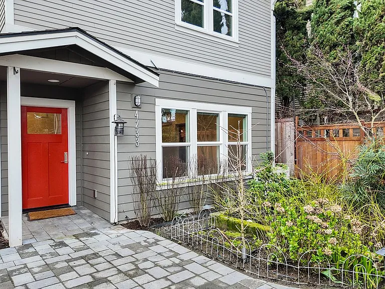 4233 S Lucile St — Photo 3
