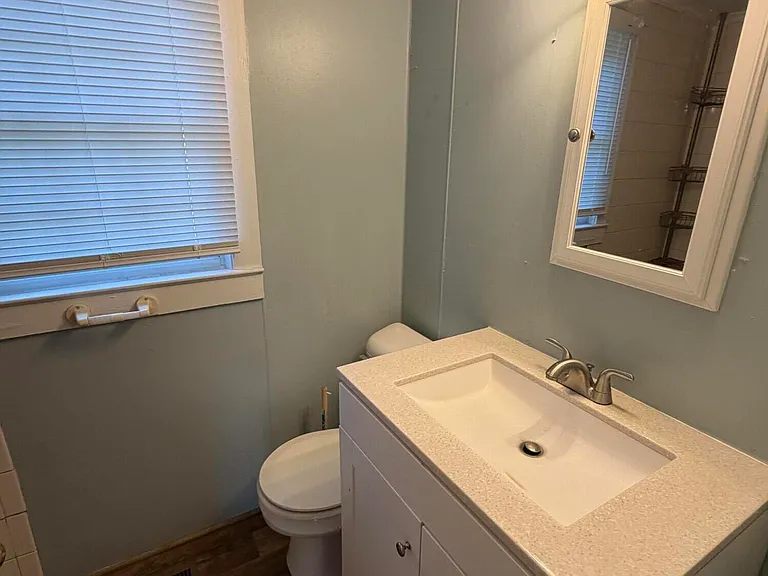 806 Grimes Rd — Photo 6