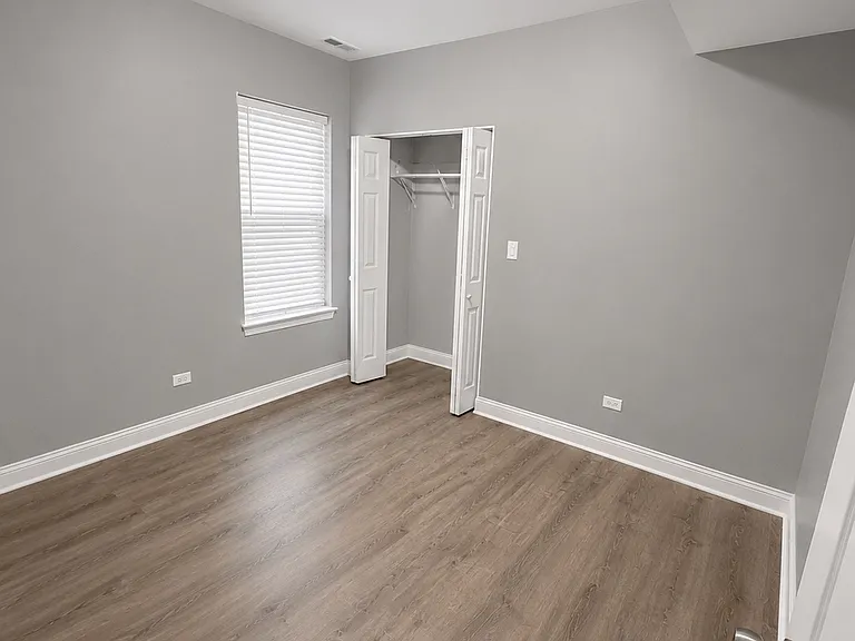 7724 S Essex Ave #3 — Photo 8
