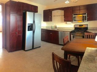 349 Cherry Valley Rd, Vernon Hills, IL 60061