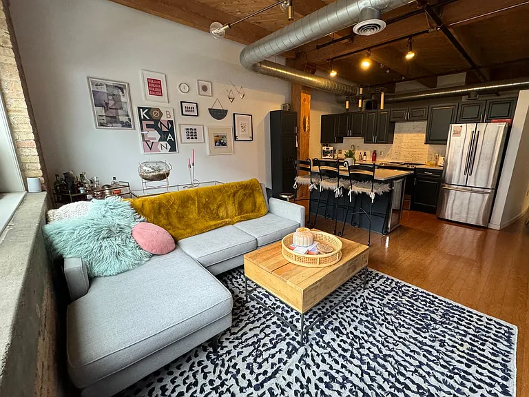 234 E Reservoir Ave #303 — Photo 1