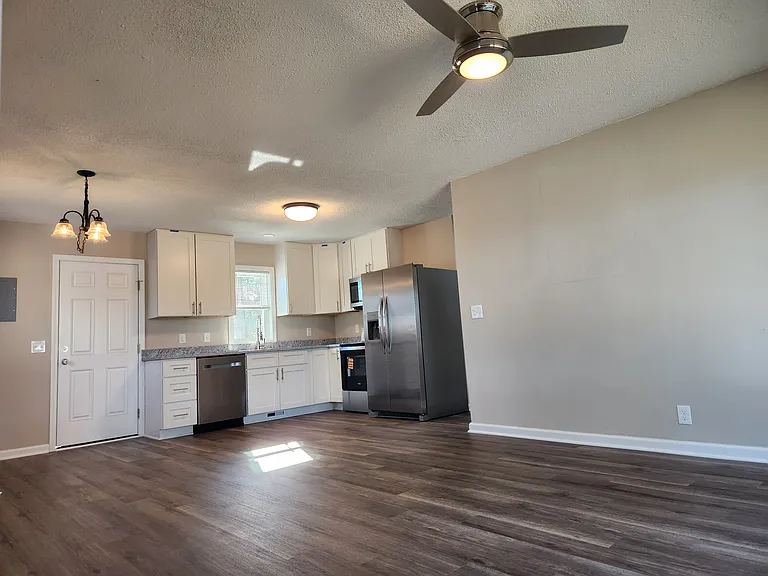 120 Chadwick Ave — Photo 7