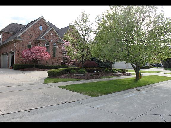 2nd image of 5860 Jackelyn Ct
