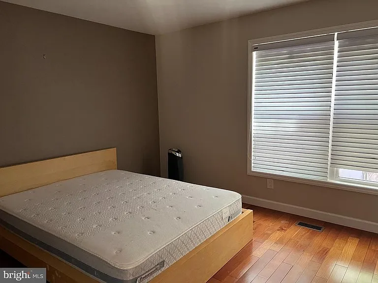 1 Cromwell Ct — Photo 5