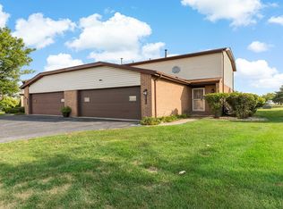 19710 Lake Shore Drive Ct, Lynwood, IL
