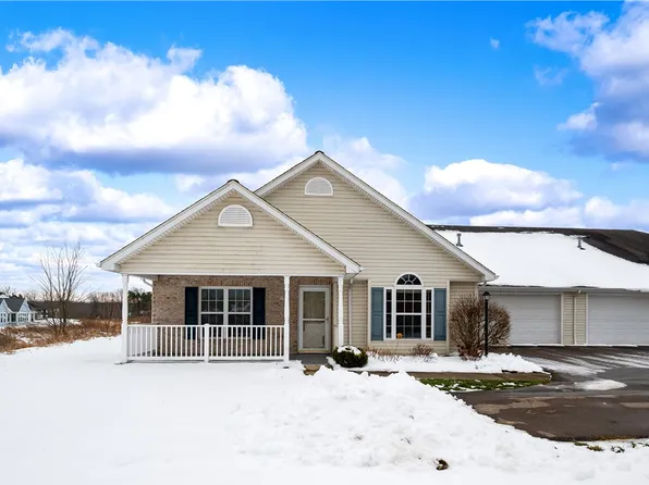 413 Stewart Ln #23-C, Grove City, PA 16127