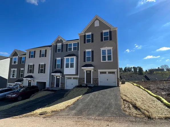 67 Hewstone Ct, Morgantown, WV 26501