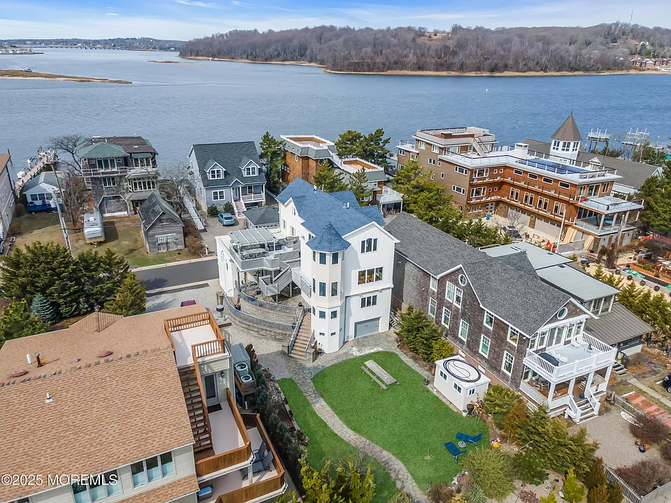 492 Ocean Ave
