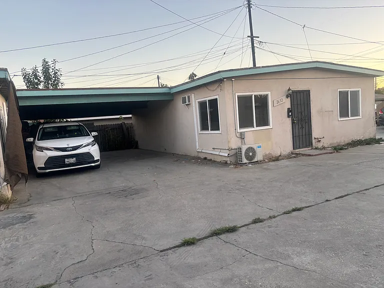 2652 Muscatel Ave — Photo 2