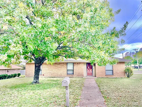 1011 Westgate Dr Photo 1