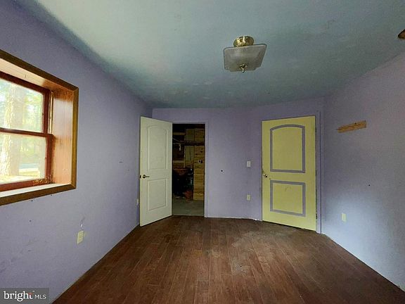 12th image of 1709 Emerson Ave