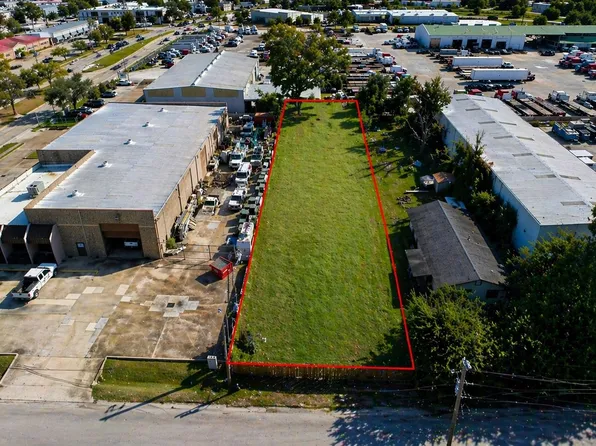 5717 Centralcrest St, Houston, TX 77092