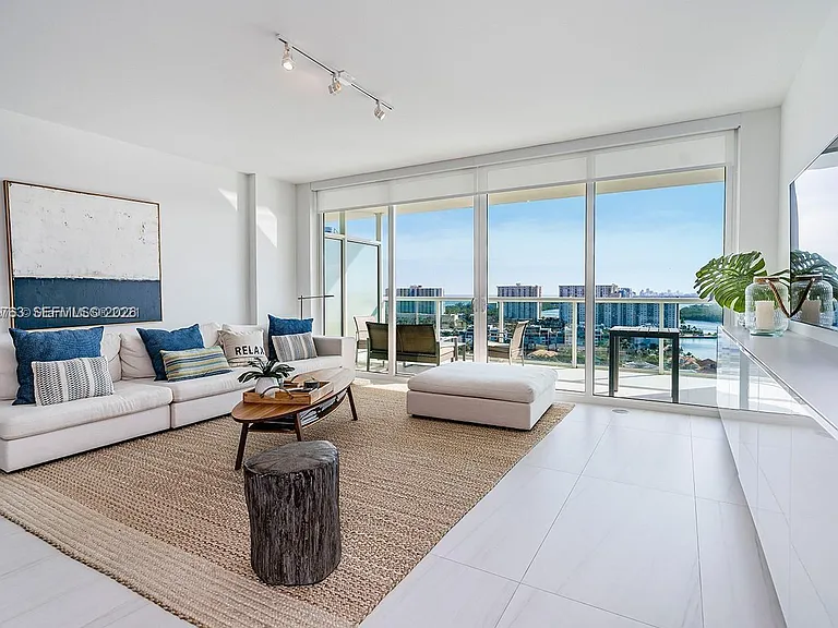 400 Sunny Isles Blvd #1804 — Photo 6