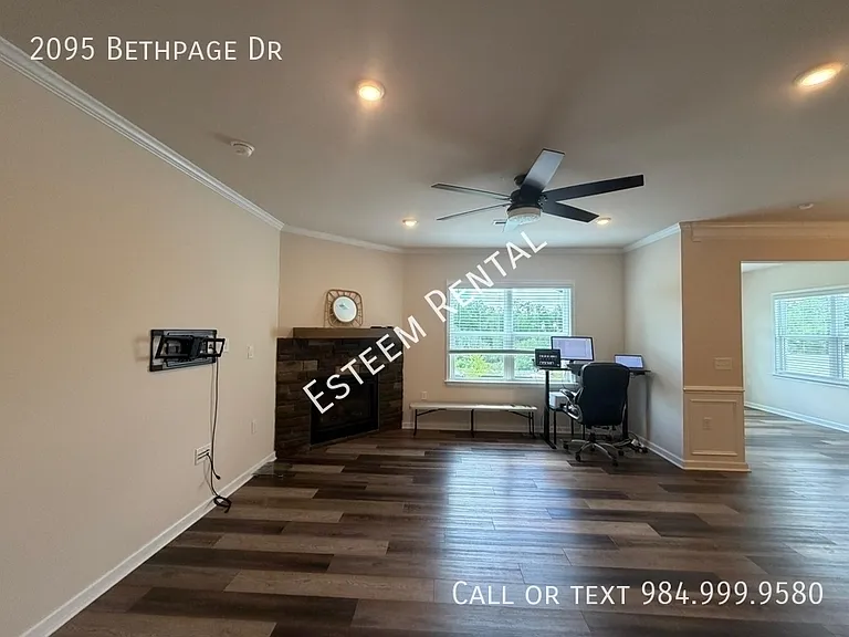 2095 Bethpage Dr — Photo 9