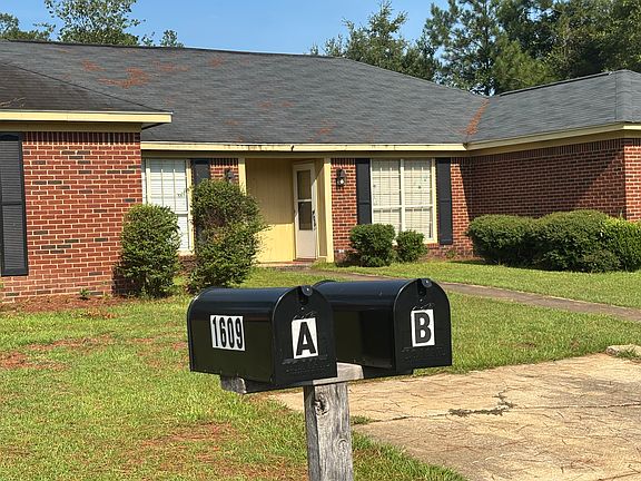 4th image of 1609 Whisperwood St