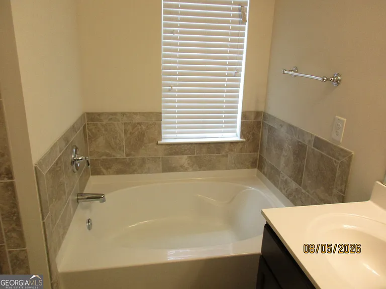 2726 Kemp Ct — Photo 19