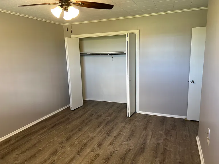 1131 Louise St — Photo 27