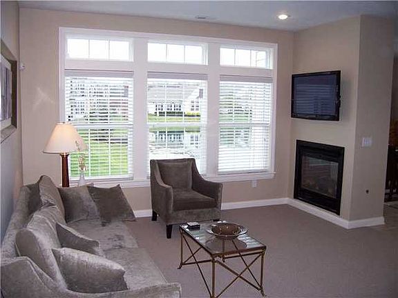3rd image of 5678 Niagra Reserve Way
