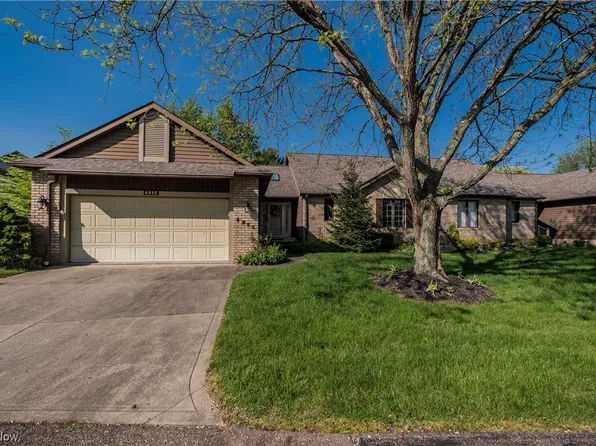 4855 Pond Dr NW, Canton, OH 44720