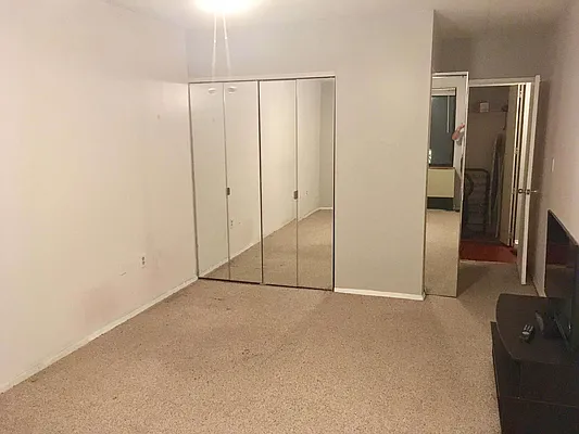 Rented by Sterling Holdings | media 13