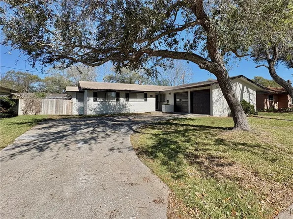 1025 Burkshire Dr, Corpus Christi, TX 78412