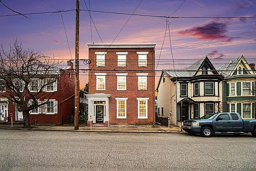 145 S Pitt St Photo 1