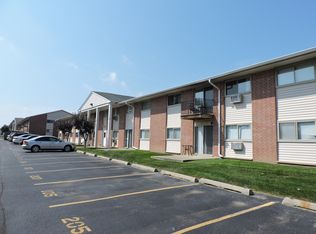 703 E Fullerton Ave #1-110, Glendale Heights, IL